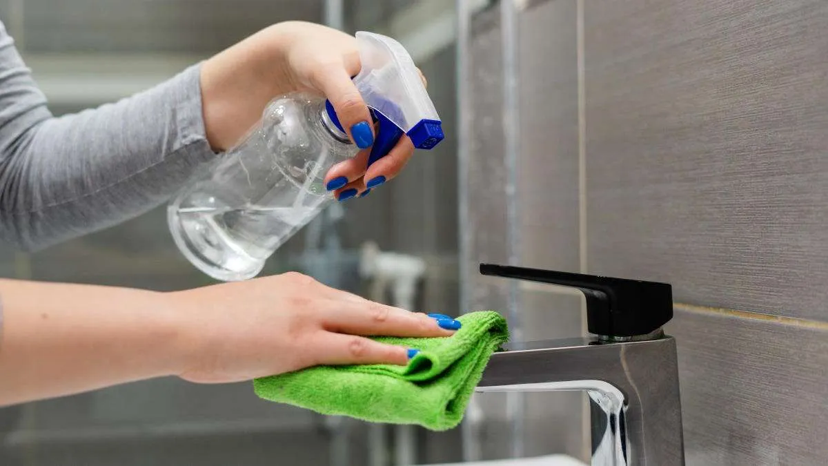 How to Remove Limescale from Taps and Showers — Natural & Best Ways Compared