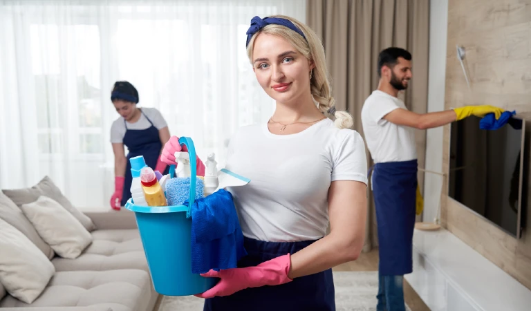 What to Expect From a Professional Bond Cleaning Team Tools Process & Equipment